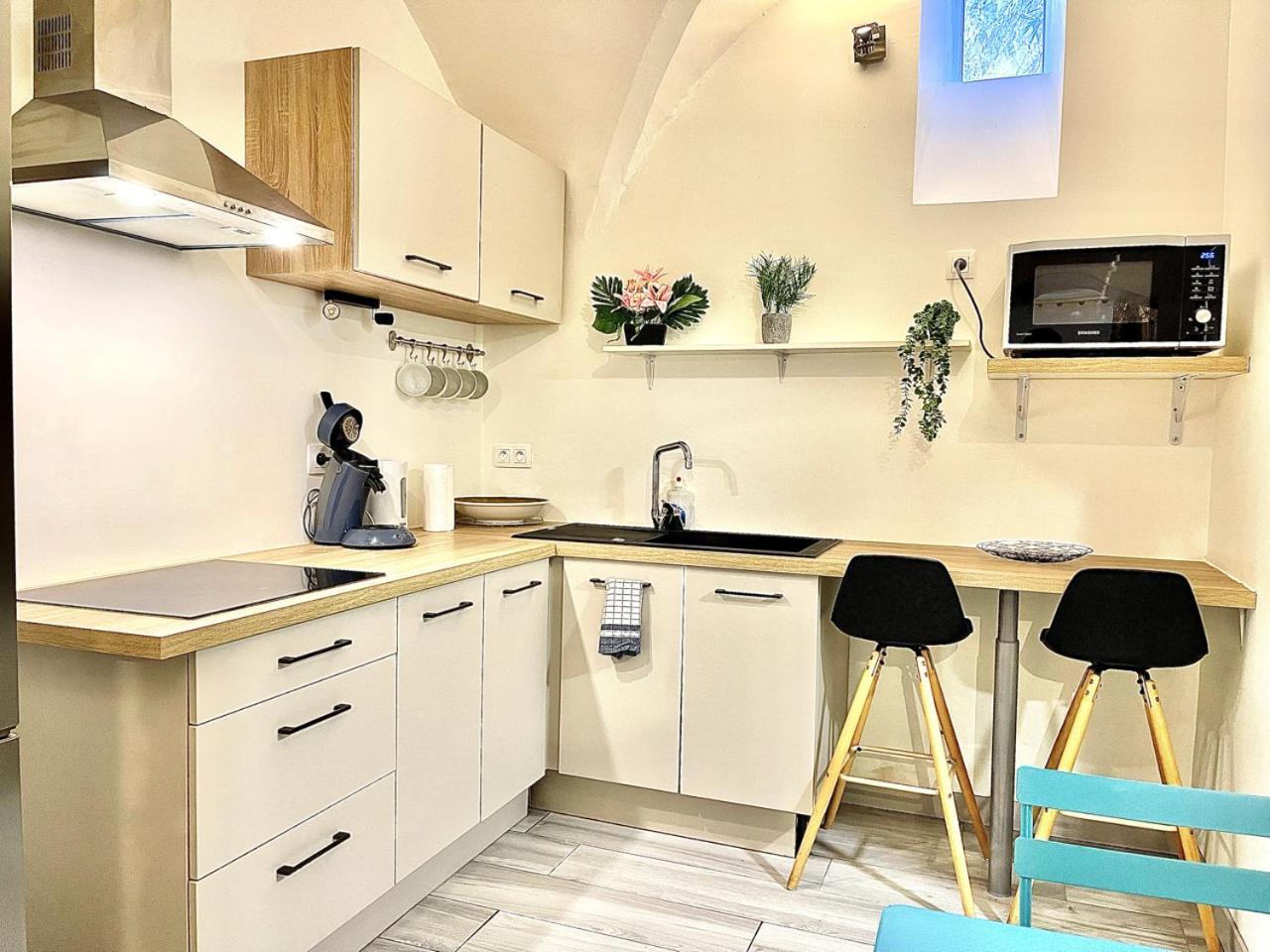Appartement *Le Lotus*Fiber Wifi*Hyper Center* à Salon-de-Provence Extérieur photo